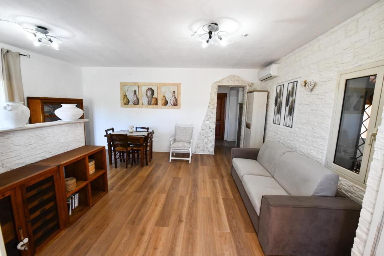 Bentosa Villa Enas Buitenkant foto